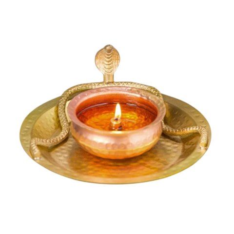 Piękna Lampa Motyw Kobra  (Hammered Lamp With Snake)