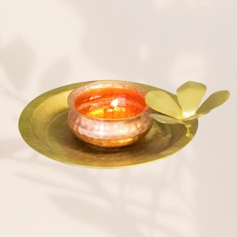 Piękna Lampa Motyw Kwiat Lotosu  (Hammered Flower Lamp)