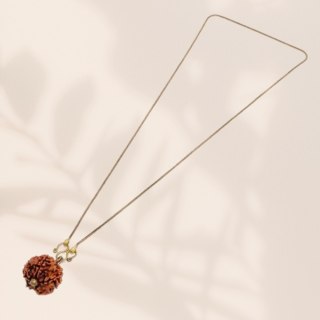 Rudraksha Panchamukhi  (five faced) z miedzianym łańcuszkiem