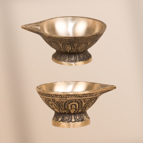 Diya Mosiężna z podstawą (Ręcznie wykonana)  Lampa